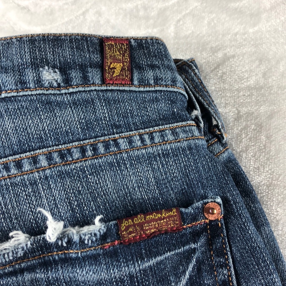 7 FAM Distressed Bootcut Sz 27 medium Wash Jeans - Picture 5 of 8